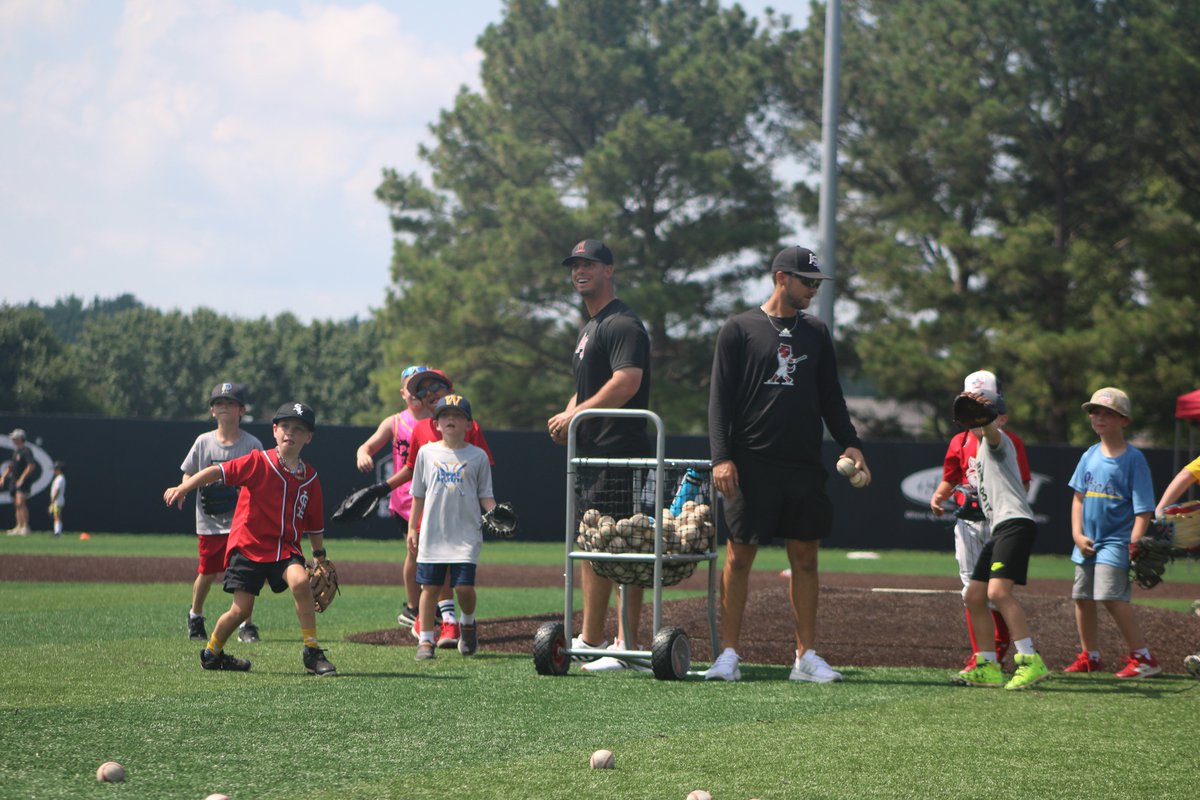 Arkansas State Red Wolves Baseball (@astatebaseball) on Twitter photo Kids Camp: Day 3โฃ!
#WolvesUp Kids Camp: Day 3โฃ!
#WolvesUp