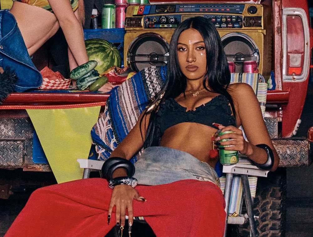 how u sit when u are trying to attract woman