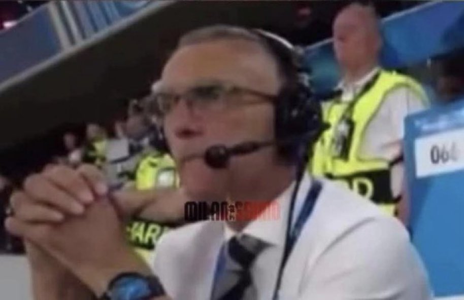 "è fuorigioco Fabio, è sicuramente fuorigioco " 😁