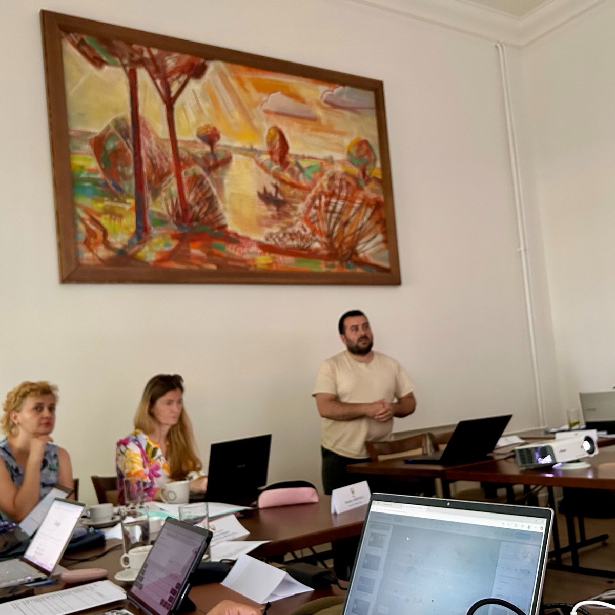 CUDZaragoza's tweet image. Los profesores Ángel Corona y Sergio Yagüe representan a @CUDZaragoza en el Joint English Teaching Proficiency (JETPRO), una iniciativa del  #ErasmusMilitar #EMILYO que acogió del 16 al 20 de junio el Language Centre de la University of Defence de Brno #RepúblicaCheca