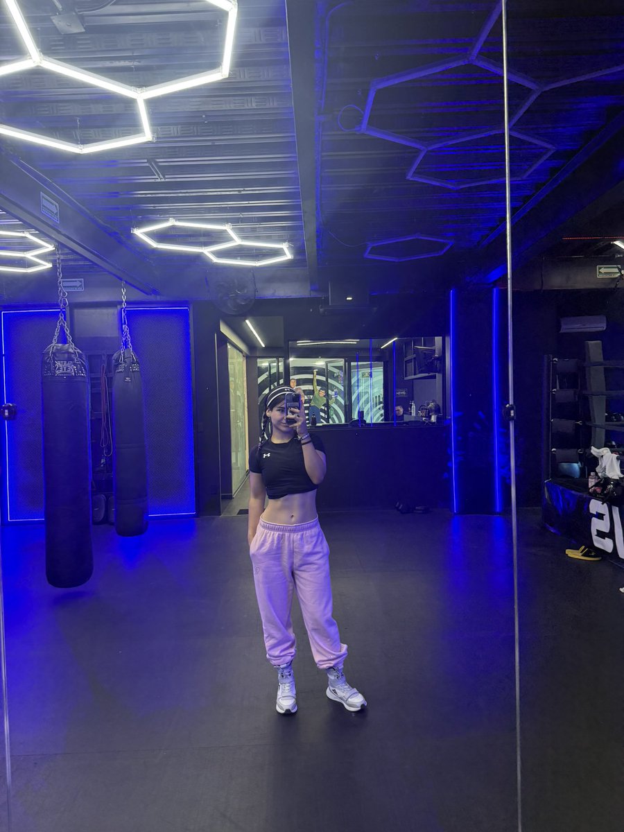 twitch.tv/alanalarana