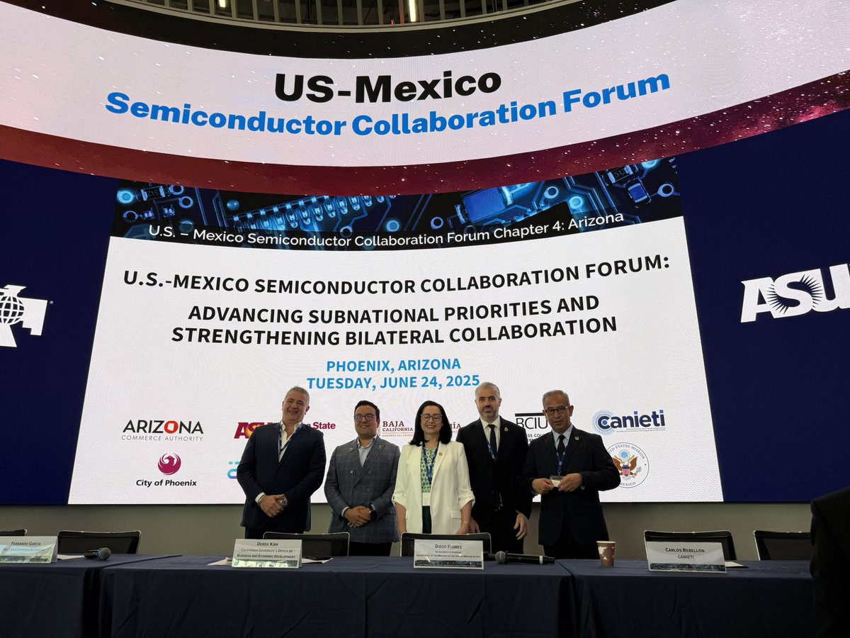 alejandrohdezfonseca (@alejandrohdezf3) on Twitter photo En conjunto con <a href="/CristinaVsenor/">Cristina Villaseñor</a> asistimos al “Foro de Colaboración en materia de Semiconductores México-Estados Unidos” para dialogar sobre la estrategia binacional que fortalezca la cadena de suministro de este sector y así detonar oportunidades de inversión <a href="/economiagente/">Secretaría de Economía</a> En conjunto con <a href="/CristinaVsenor/">Cristina Villaseñor</a> asistimos al “Foro de Colaboración en materia de Semiconductores México-Estados Unidos” para dialogar sobre la estrategia binacional que fortalezca la cadena de suministro de este sector y así detonar oportunidades de inversión <a href="/economiagente/">Secretaría de Economía</a>