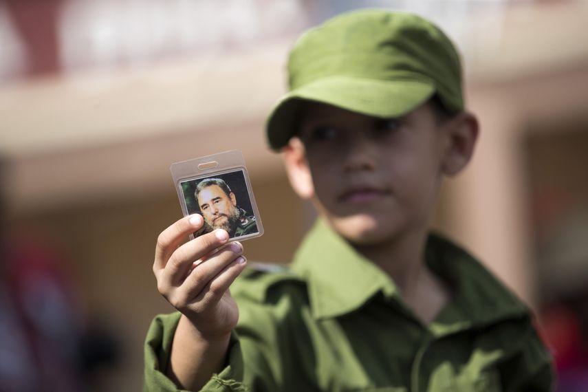 Haydée Cuba (@haydeero2) on Twitter photo “Siempre que se hace una historia
Se habla de un viejo, de un niño o de sí
Pero mi historia es difícil
No voy a hablarles de un hombre común ..⭐
#FidelPorSiempre 🇨🇺
#CDRCuba <a href="/DeZurdaTeam_/">DeZurdaTeam 📳</a> “Siempre que se hace una historia
Se habla de un viejo, de un niño o de sí
Pero mi historia es difícil
No voy a hablarles de un hombre común ..⭐
#FidelPorSiempre 🇨🇺
#CDRCuba <a href="/DeZurdaTeam_/">DeZurdaTeam 📳</a>