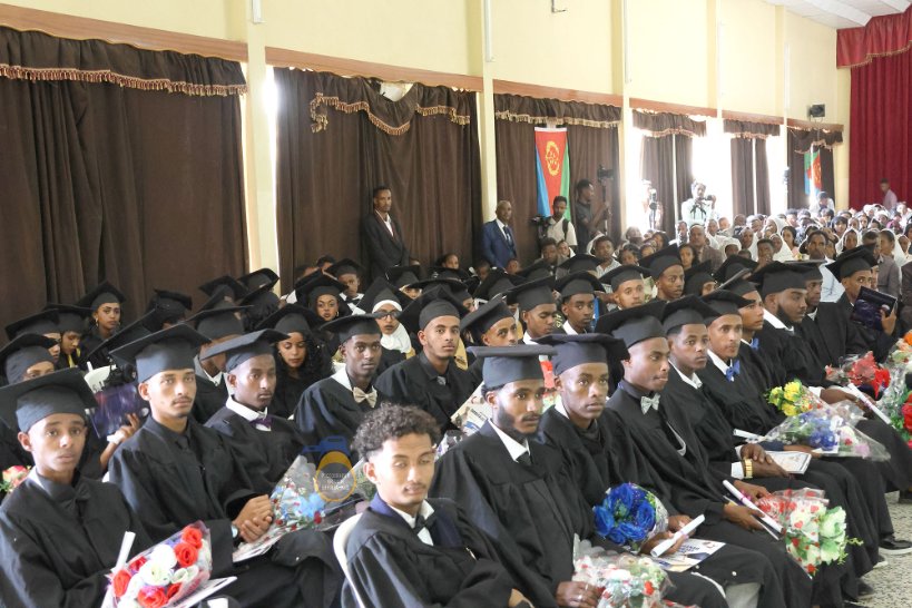 Dekemhare Technical School Graduates 139 Students

Dekemhare Technical School today graduated 139 students, including 63 females, who completed two years of theoretical and practical training in auto mechanics, electricity, metal and woodwork, and construction.

Mr. Wuhab