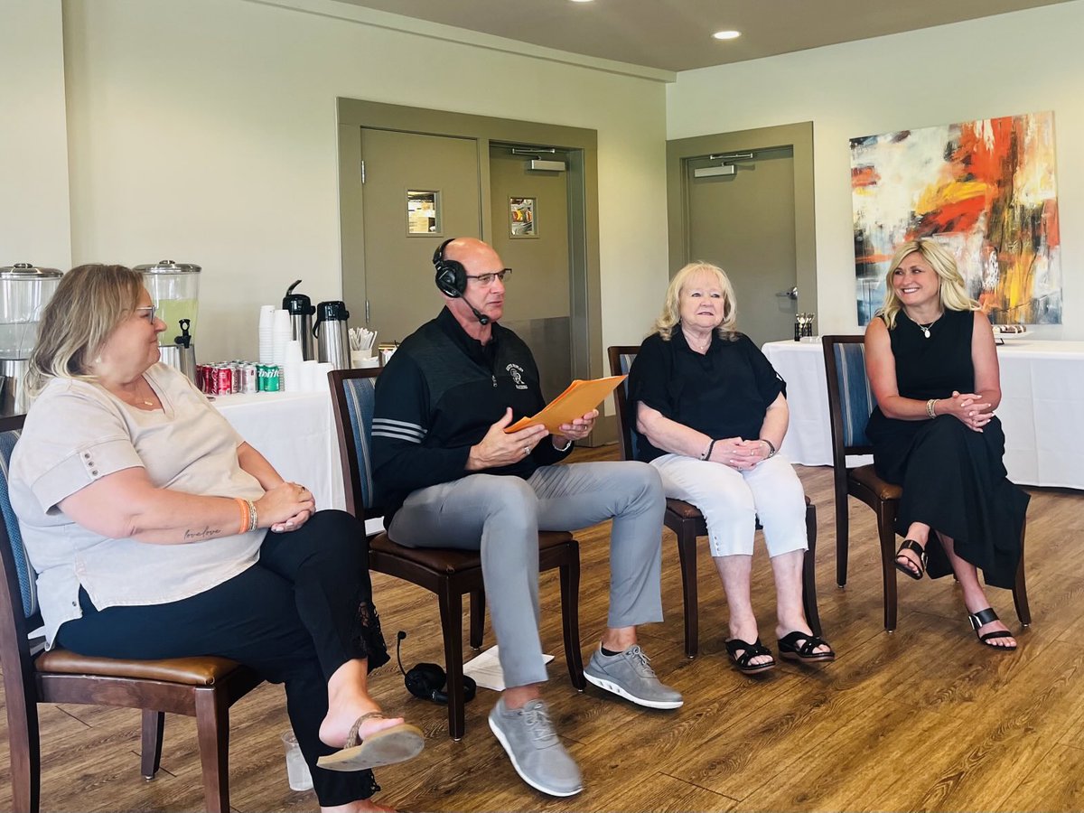 DebLecklider's tweet image. Facilitator Rob Moorhead’s IASA Halftime Interview show included the AMAZING @IAPSS_ORG staff: Cindy Smith, Lana White, and Holly Stachler. #Excellence #service