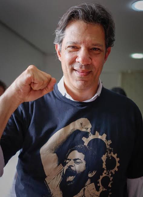Total apoio ao Ministro Fernando Haddad, em defesa do andar de baixo da pirâmide econômica do Brasil! O povo trabalhador está com Haddad!!!
RICOS PAGUEM A CONTA 
CONGRESSO INIMIGO DO POVO
