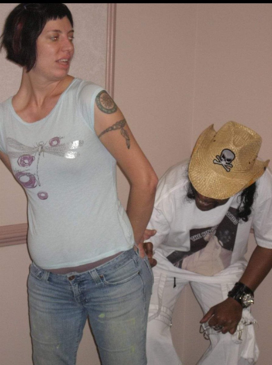 Hey Bootsy, I know u r not signing Albums today, but can u sign my buttocks?😜 What in the Wide World of Sports is going on🤯 It's a Have a Happy Hump Day Funkateers!🐪🐫🐪 Thxs #RobinDenson for the share!🤣🤔🫡