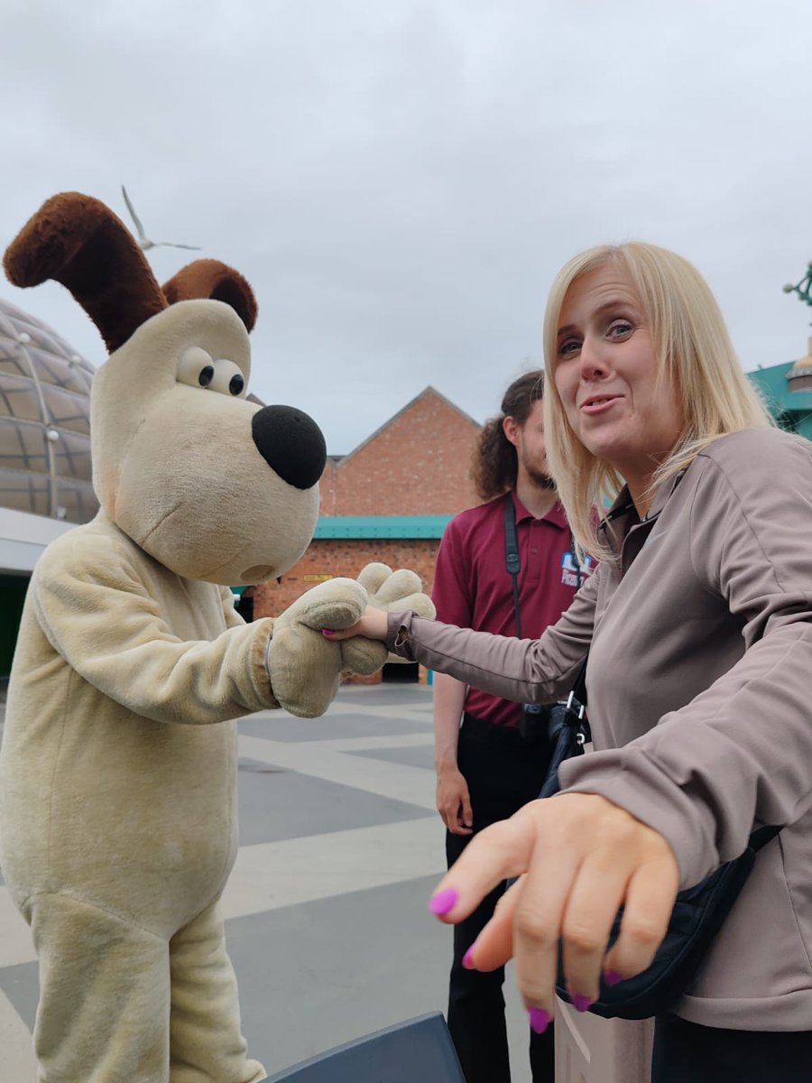 QueenMargaretAcademy tweet media