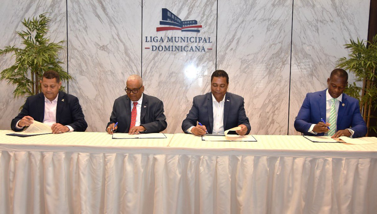 Hoy firmamos un convenio histórico con la LMD, FEDOMU y FEDODIM para que los ayuntamientos reporten directamente los fallecimientos en sus territorios. Este paso es clave para evitar pagos indebidos, ahorrar recursos al Estado y garantizar una gestión más transparente y eficiente