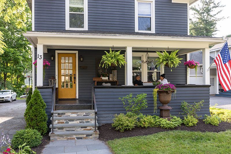As part of our #Vision for a vibrant community, our Front Porch Grants program provides financial incentive for residential property owners to create #FrontPorchFriendly enhancements within the @fairportvillage. Learn more: fairportoced.org/how-we-help/#f… 
#FrontPorchFriendly