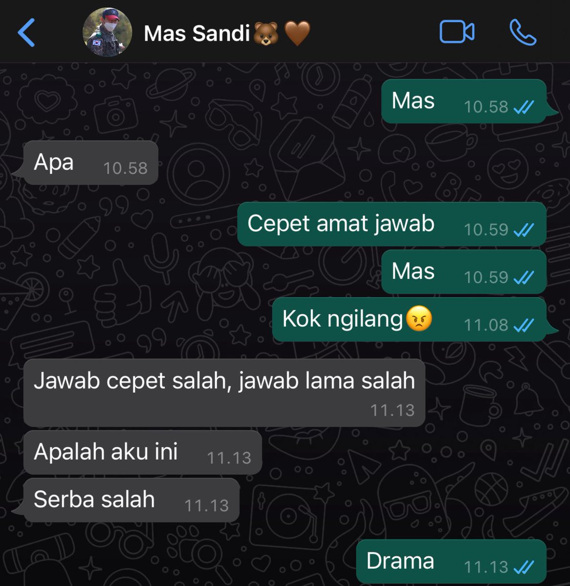 gomfoxie's tweet photo. Mba Jamu x Pak Satpam | Hari-hari #1

Two tweets AU

#곰영 https://t.co/WUat6nXUNr