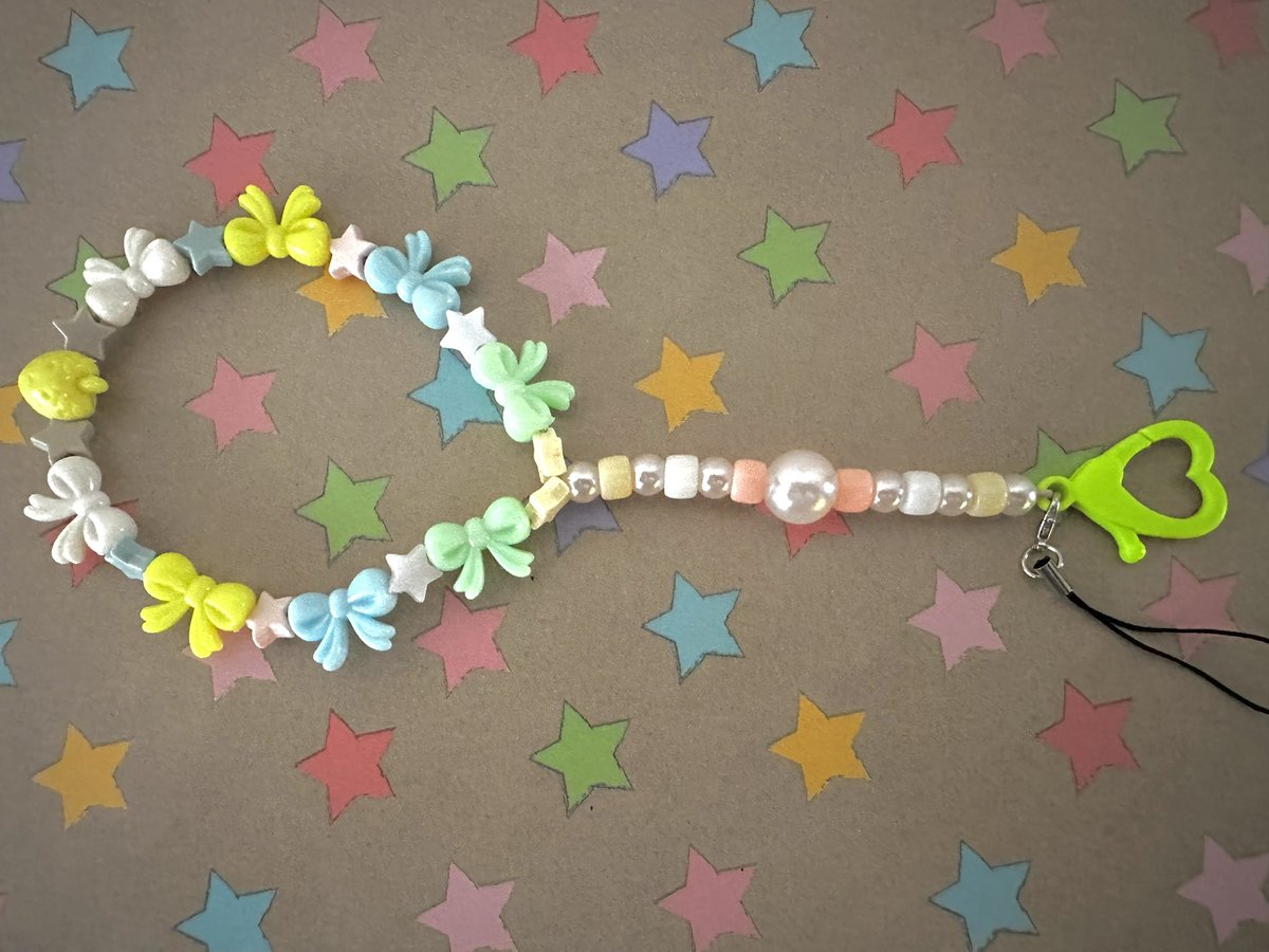 lozzy3490's tweet photo. Fly by Etsy and check out some awesome jewellery maybe even make a saving 👀

#etsy #shopsmall #handmade 

https://t.co/Y1F9Q969Y4 https://t.co/i0ulWs7kW8