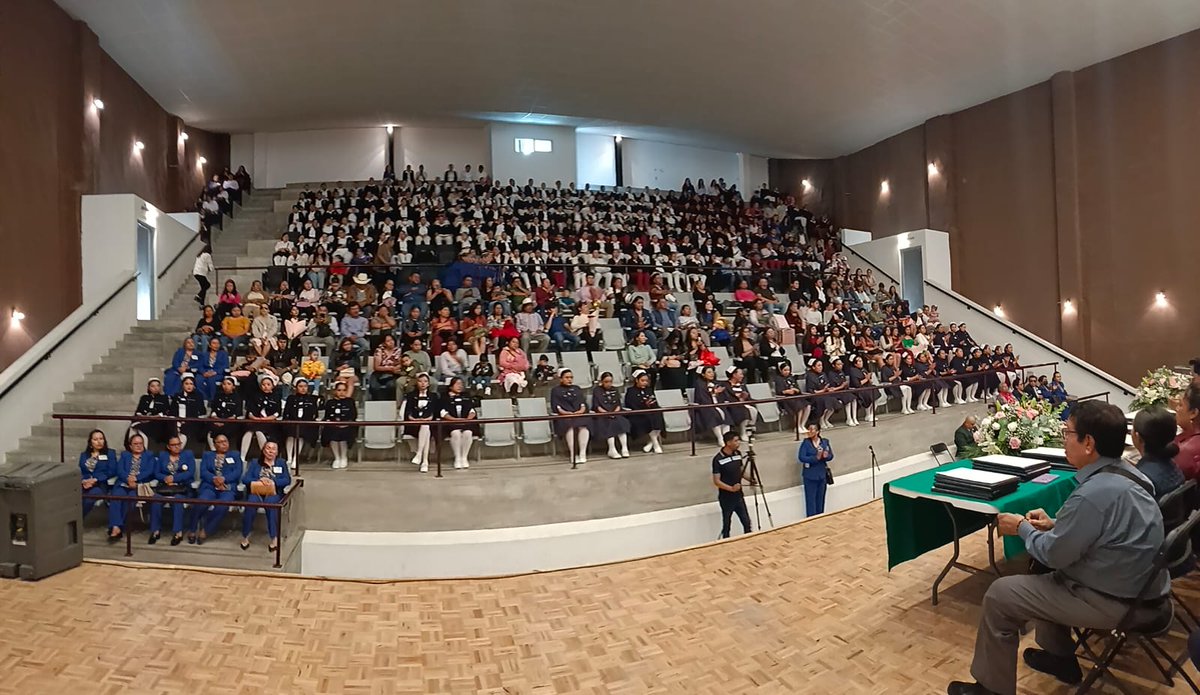 CapaSerdan's tweet photo. Excelente evento en CD Serdán, con centro de capacitación femenil Sabina Bolaños Cacho de Díaz, Cecosama presente. https://t.co/8w1U9hUBAC