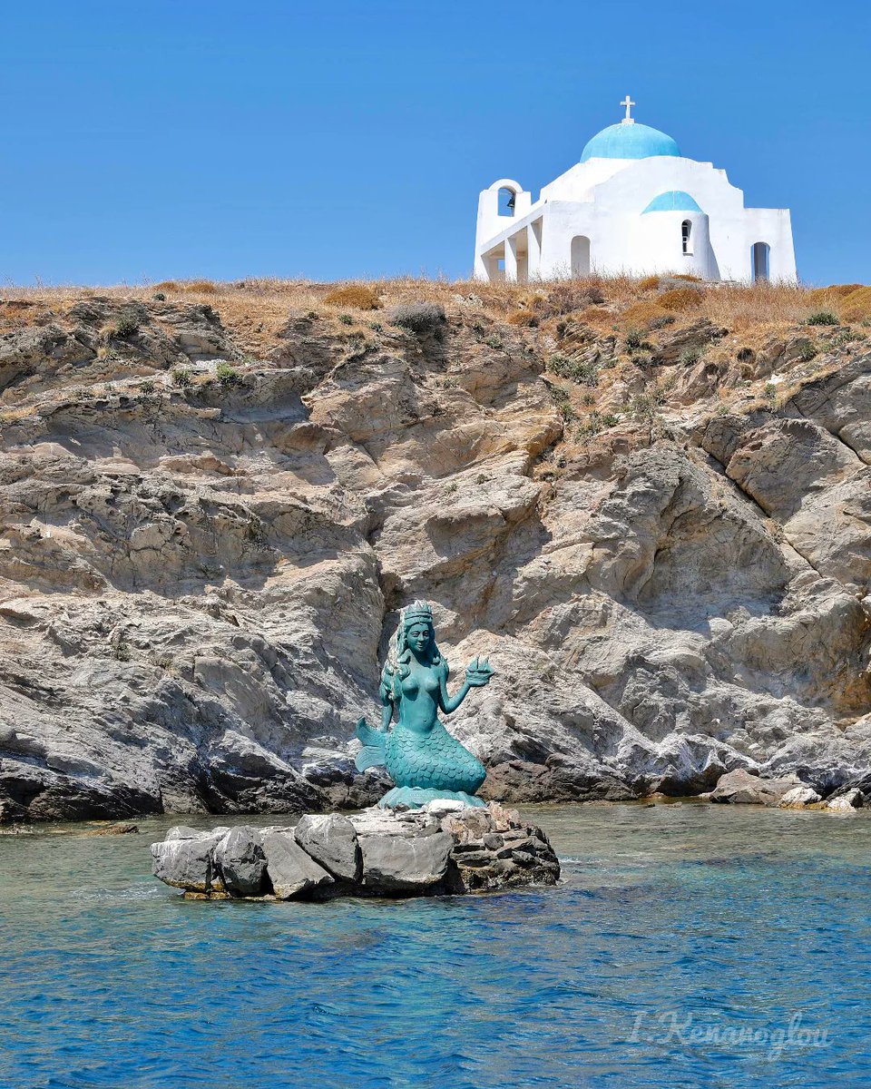 GreekPictures's tweet photo. Guarding the harbor of #Oinousses, the #mermaid greets every ship like a timeless siren, half myth, half memory, fully part of the island’s seafaring soul. 🇬🇷
📷 ioannis_kenanoglou https://t.co/YWKQyAZ34i