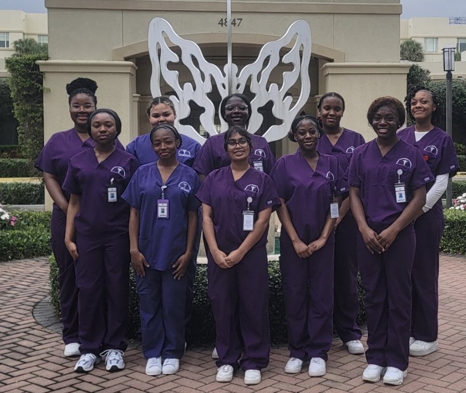 FlCharter's tweet photo. #charterschoolalumni highlight: SouthTech Academy's Medical Academy Class of 2025 had a 100% pass rate on the Certified Nursing Assistants exam.
Congrats to these young scholars and their teachers.
#CharterSchoolSuccess @charteralliance https://t.co/sPjvYcT7X2