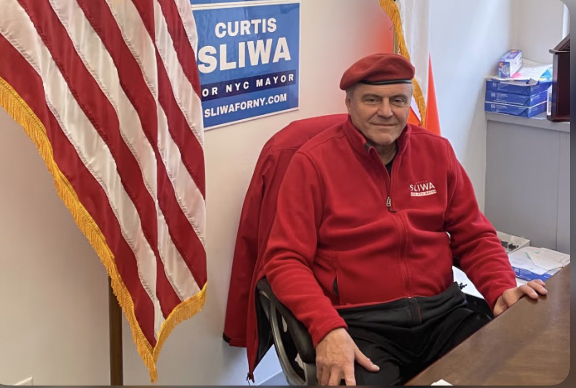 🇺🇸To The People Of New York City 🇺🇸
CURTIS SLIWA REPUBLICAN  IS 
RUNNING FOR MAYORAL ELECTION 
IN NEW YORK CITY AGAINST DEMOCRAT
Zohran Mamdani WHO SAID THAT HE WANTS TO DEFUND POLICE 🇺🇸
NEW  YORKERS , The MAYORAL 
ELECTION IS SHEDULED TO OCCUR 
ON  NOVEMBER 4TH 🇺🇸
CURTIS SLIWA