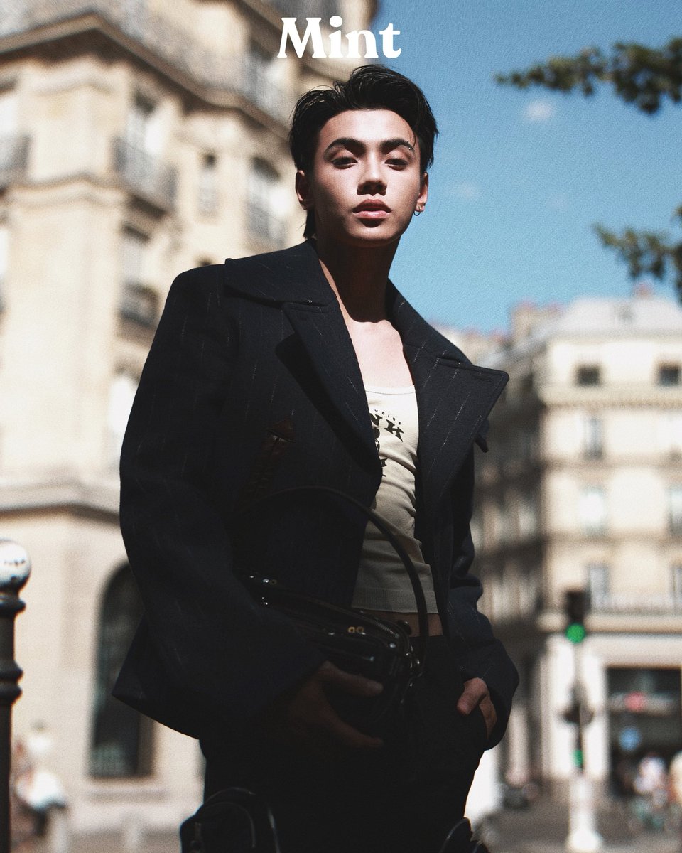 mintmag_th's tweet image. ปารีสสะเทือน! #MintReports ส่งภาพหล่อ ‘ภีมวสุ‘ #BUSbecauseofyouishine ลุคหล่อพร้อมร่วมฉลองเปิดแกลอรี่ใหม่ของ Acne Studios ณ งาน Acne Paper Palais Royal💚

PEEMWASU VISIT ACNE PAPER 

#AcneStudiosxPEEMWASU 
#MintxBUSinPFW 
#BUSbecauseofyouishine 
#PEEMWASU 
#AcneStudios…