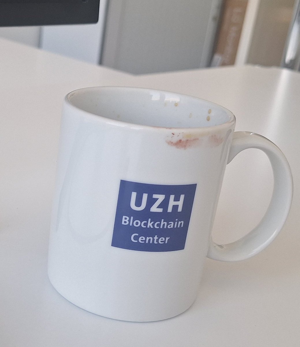 RocioAldP's tweet photo. Empezando con la presentación de lo que hacemos en mi pequeño pero hermoso grupo de trabajo en el #BlockchainCenter #UZH. Si hacen zoom a la presentación verán los trabajos de todas y todos.
Disculpen la carita de sueño, pero el jetlag esta pegando fuerte. https://t.co/noefqluK2H