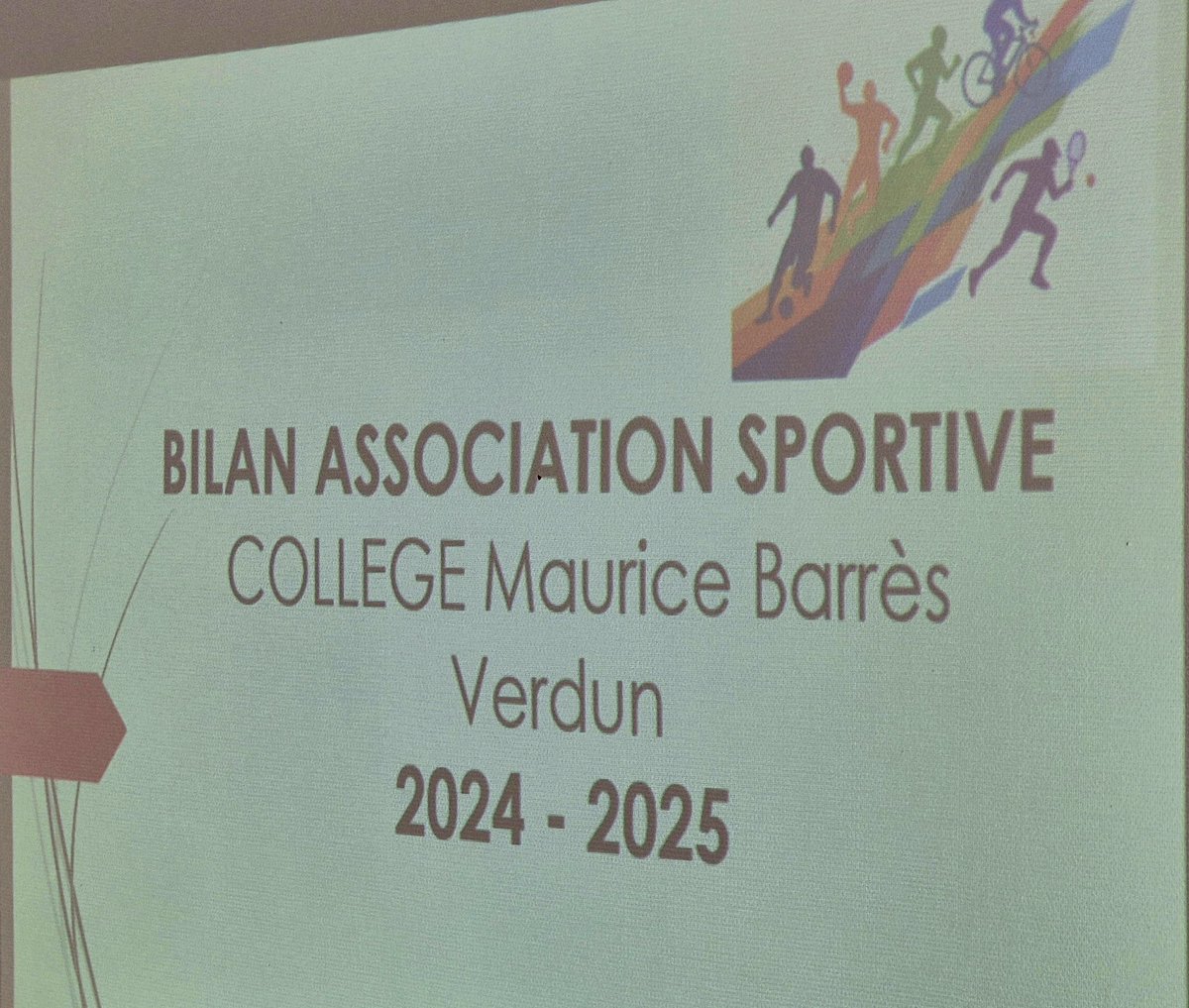CollegeBarres's tweet photo. Assemblée générale de l'association sportive du collège : un moment important pour faire le bilan sportif de l'année et valoriser l'engagement de chacun. Cette année, 67.7% d'élèves sont licenciés à l'UNSS ! https://t.co/QVYuYp2xJe