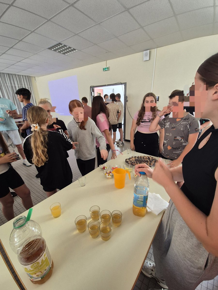 Assemblée générale de l'association sportive du collège : un moment important pour faire le bilan sportif de l'année et valoriser l'engagement de chacun. Cette année, 67.7% d'élèves sont licenciés à l'UNSS !