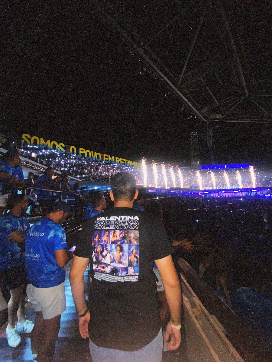 Eu no meu dia menos fã da minha diva!!! <a href="/Valentinaacid/">Valentina Cid</a> ⭐️⭐️⭐️⭐️💙