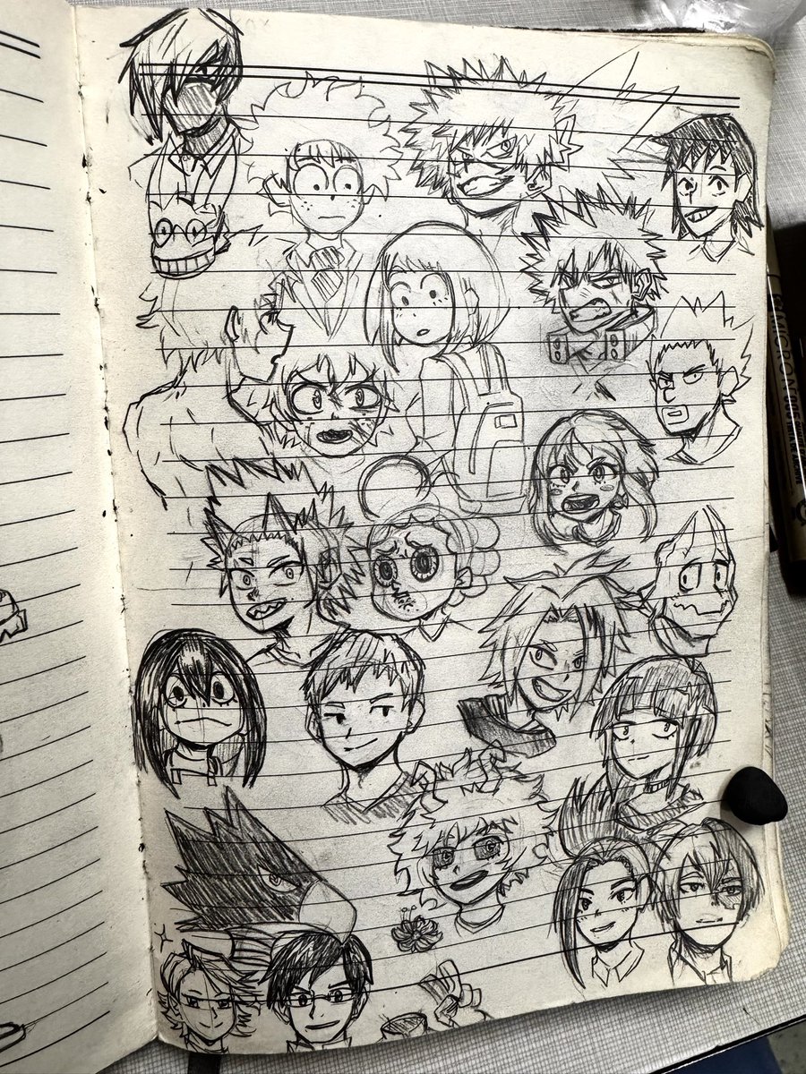 Xaviahan's tweet photo. Old sketch I did of class 1-A #heroaca_a https://t.co/DlrJ8sockb