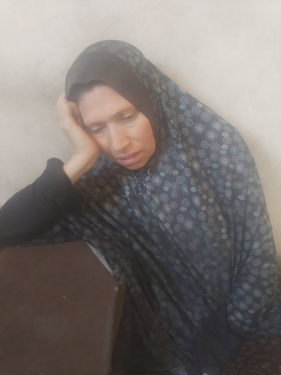 oliveegirl's tweet photo. SHE HAS CANCER

SHE HAS CANCER

SHE HAS CANCER

This mother is very weak &amp; malnourished plus she's battling cancer. She CANNOT afford her chemotherapy in Gaza.
DONATE: https://t.co/LQztviDfko

Help @slm207926840439's mom please. https://t.co/dU6eQxx8BZ