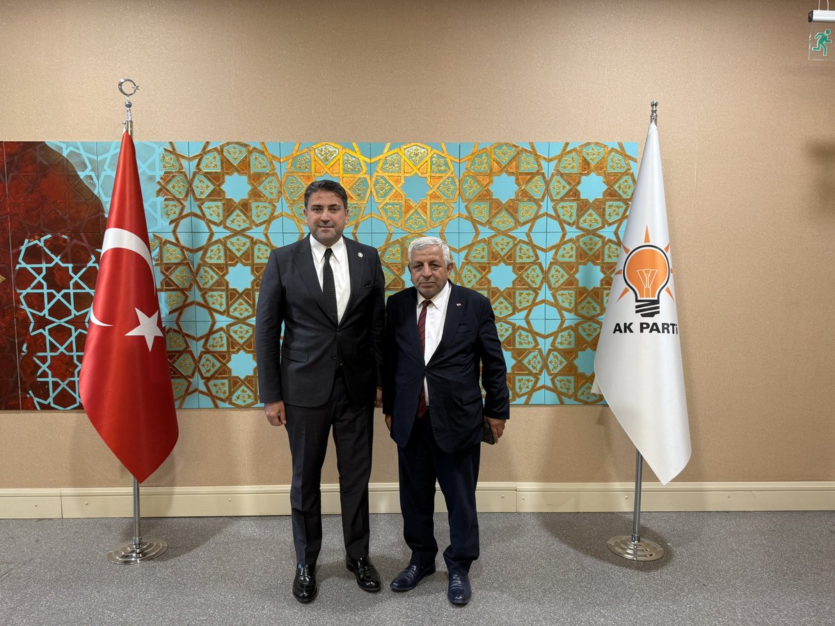 Adana’lılar derneği genel başkanı Sn. Yunus Sakarya’ya nazik ziyaretleri için teşekkür ederim..