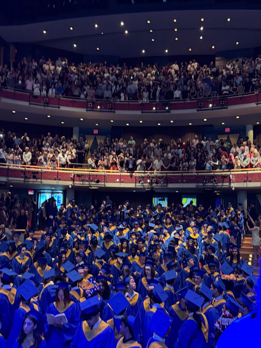 Congratulations to all of the Port Credit Secondary School Regional Strings Program grads today! We know that you will continue to make Port Credit Secondary School proud going forward! 🎉🎉🎉