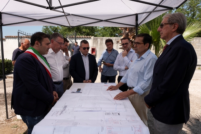 Nuove opere per Cicciano lospeakerscorner.eu/nuove-opere-pe… via @LospeakersCorner Gori, Regione Campania ed Ente Idrico Campano: avviati i lavori per il rifacimento del collettore emissario a servizio della rete fognaria comunale di Cicciano wp.me/p60RNT-eKy