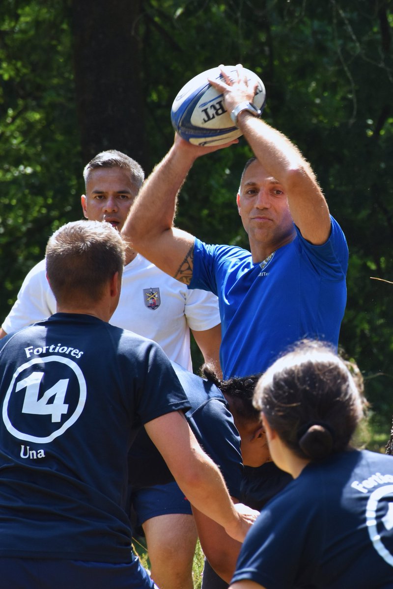 🏕️ [Camp SMITer 2025]
Une semaine d’entraînement intensif à Coëtquidan pour l’EM-SMITer &amp; les 3 BSMAT. 
🔥 Temps fort : le Challenge SMITer, remporté cette année par la 13e BSMAT !
🥇 Qui soulèvera la coupe en 2026 ? 👇
#PrépaOps #Cohésion 
<a href="/armeedeterre/">Armée de Terre</a>