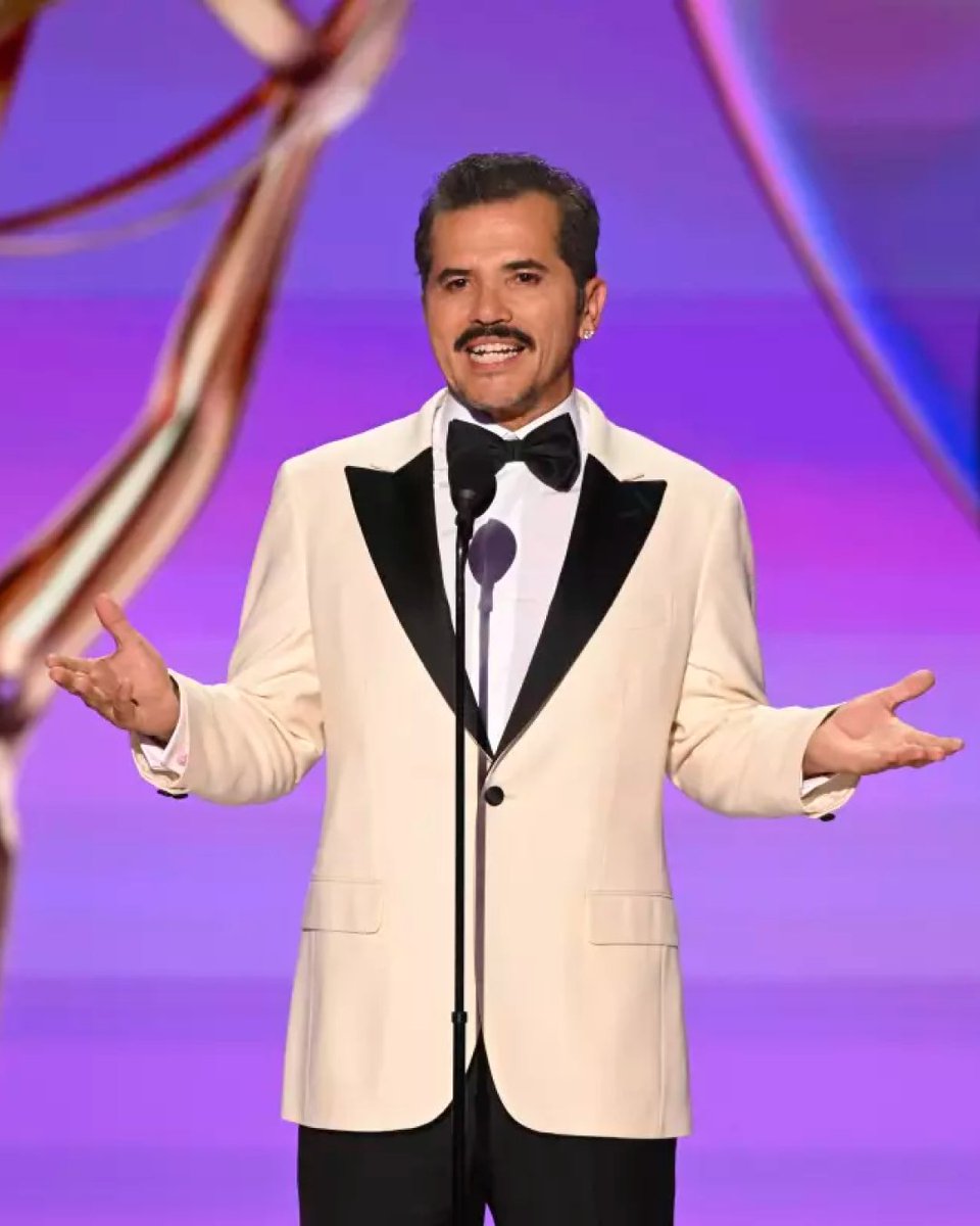 HBStudioNYC's tweet photo. Show love to another ⭐️HB Studio Stars ⭐️⁠
⁠
Today we highlight HB alumni John Leguizamo. Born in Colombia, he moved to Queens with his family at the age of 3. Starting his career on stage as both an actor and a comedian, he has since starred in numerous movies and TV shows. https://t.co/rncnroZbEv