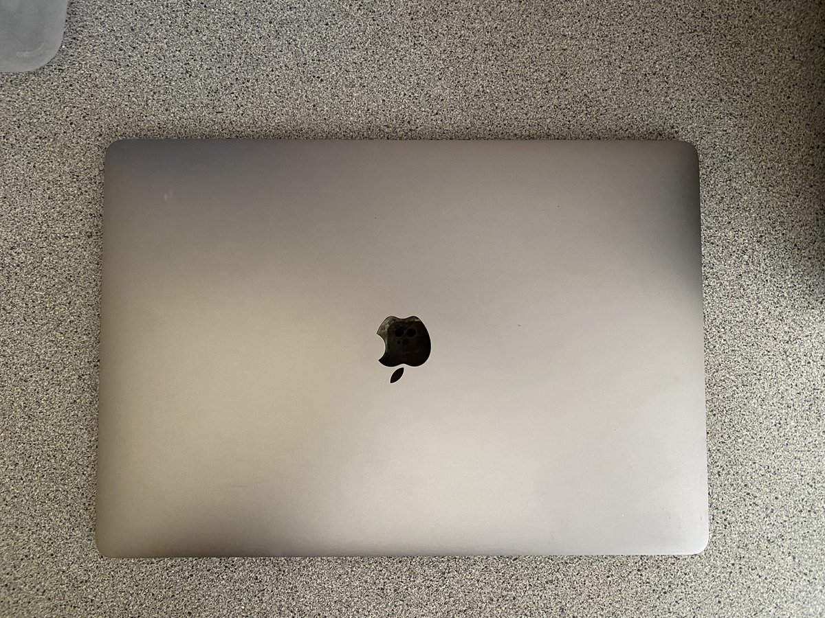 thelmaa_tem's tweet photo. 2018 MacBook Pro 💻 ….
16bg ram, core i7
256 ssd K18500…. 🇿🇲 lsk
0970906344🇿🇲💻 https://t.co/TPBLIY1dnp