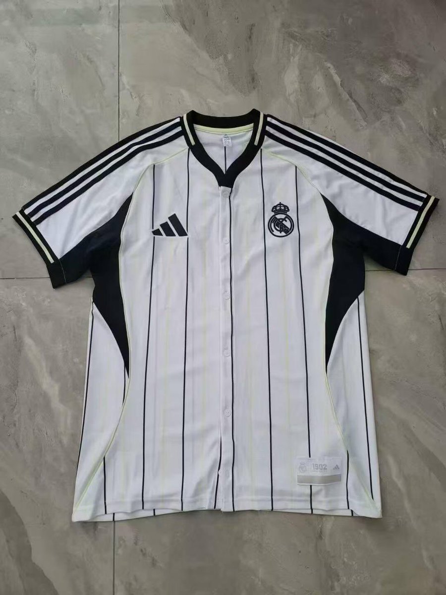 🚨 SORTEO INTERNACIONAL

CAMISETA PRE PARTIDO DEL REAL MADRID NUEVA ESTILO BASEBALL. 😍🤍

Requisitos:
• RT
• Follow <a href="/madrid_total2/">MT2</a> y <a href="/futboljersey7/">FutbolJersey77</a>

Opcional: Mencionar a 1 amigo para doble participación