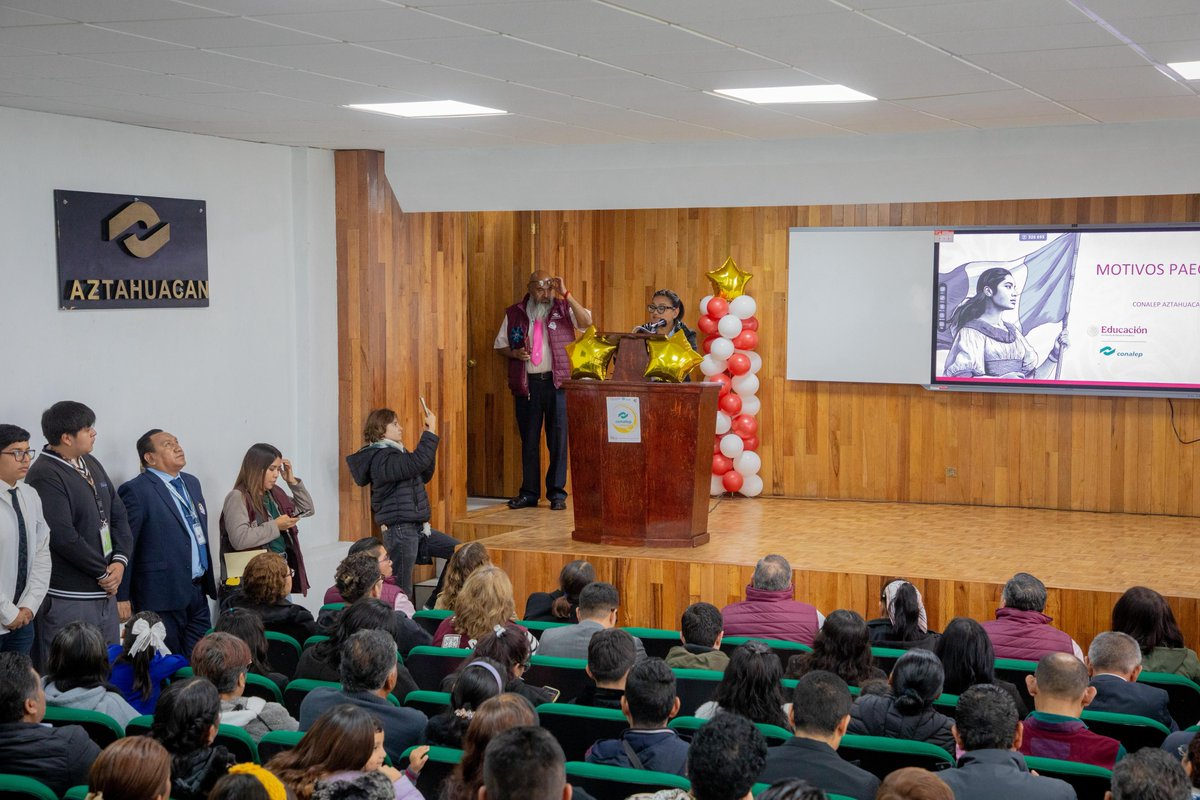Esta mañana estuve en el Conalep Aztahuacán, en el inicio del programa PAEC Aula Escuela Comunidad, un proyecto que busca acercar y conectar las instituciones educativas con sus comunidades locales y darle a los estudiantes las herramientas necesarias para desarrollarse