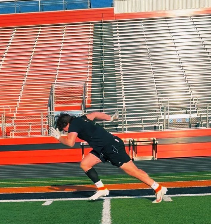 MinookaStrength's tweet image. 💥Big & Fast is a Good Combination for Most Athletes💥
📈THIS OFF-SEASON⬇️⬇️⬇️
➡️Varsity 🏈 gained 623.5 lbs of TOTAL bodyweight😳😳😳
‼️BUT‼️
⚡️They also gained 74.9 TOTAL MPH⚡️
💥Avg. increase in just less than 1 MPH PER ATHLETE💥
@Minooka_Indians @TFConsortium @pntrack