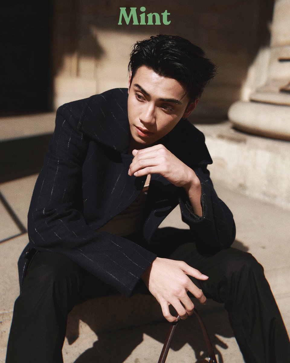 mintmag_th's tweet image. จึ้งตะโกน! #MintReports ส่งภาพลุคหล่อของหนุ่ม ‘ภีมวสุ’ #BUSbecauseofyouishine ก่อนร่วมงาน Acne Paper Palais Royal ฉลองเปิดแกลอรี่ใหม่ของ Acne Studios ณ กรุงปารีส💚

PEEMWASU VISIT ACNE PAPER 

#AcneStudiosxPEEMWASU 
#MintxBUSinPFW 
#BUSbecauseofyouishine 
#PEEMWASU 
#AcneStudios…