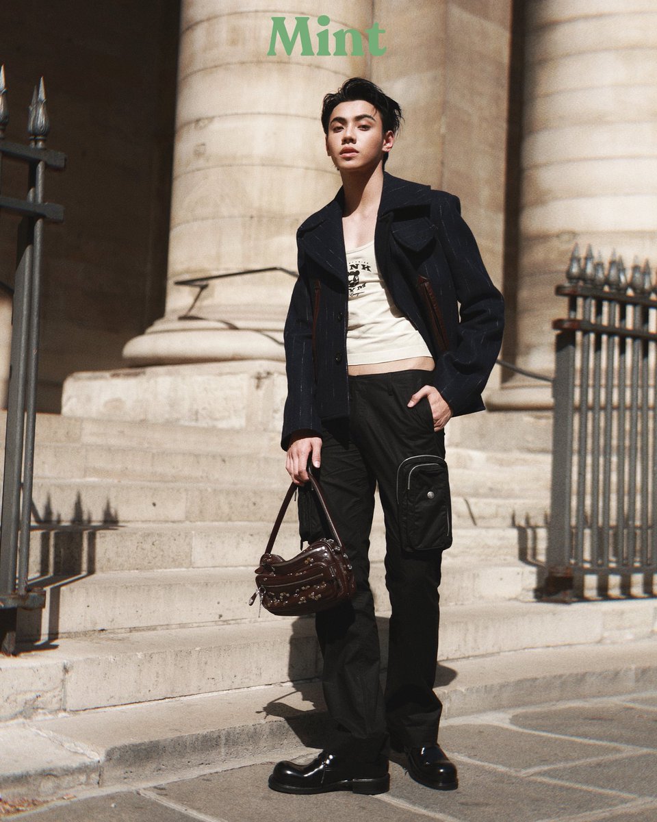 mintmag_th's tweet image. จึ้งตะโกน! #MintReports ส่งภาพลุคหล่อของหนุ่ม ‘ภีมวสุ’ #BUSbecauseofyouishine ก่อนร่วมงาน Acne Paper Palais Royal ฉลองเปิดแกลอรี่ใหม่ของ Acne Studios ณ กรุงปารีส💚

PEEMWASU VISIT ACNE PAPER 

#AcneStudiosxPEEMWASU 
#MintxBUSinPFW 
#BUSbecauseofyouishine 
#PEEMWASU 
#AcneStudios…