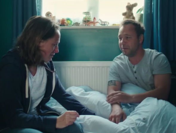 RakDoll_'s tweet image. Éramos niños, Joe. No fue tu culpa. Ni la mía. Pero te fuiste, y yo... me quedé preguntándome qué hice mal.

Anna, THE VIRTUES 

#TheVirtues #ShaneMadeows #StephenGeaham #HelenBehan #quotes #miniserie #serie #filmin #AnnaAndJoe #2025quotes