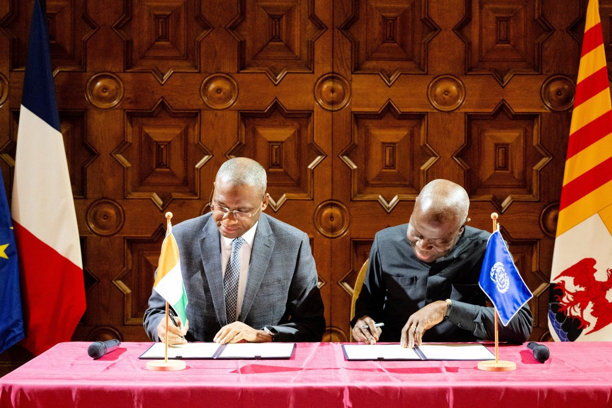 OITAbidjan's tweet photo. 🇨🇮 La Côte d’Ivoire ratifie la Convention n°188 de l’#OIT, marquant un tournant pour les droits des pêcheurs !
🌊 Engagement pour un travail décent en mer, digne et sans exploitation.
#TravailDécent #C188 #PêcheDurable #JusticeSociale
👇👇
https://t.co/IOqm875fhS https://t.co/xo6BKfhyTk