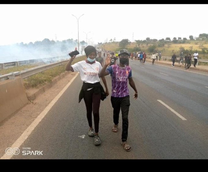SMusilakimeu's tweet photo. Just retweet &amp; quote; WE SHALL REVISIT.!!! 🇰🇪

Rongai • Shooting • MutembeiTV
Larry • Cyprian #SiriNiNumbers
#occupytillvictory FINISH THE JOB https://t.co/NrCi9WaHTO