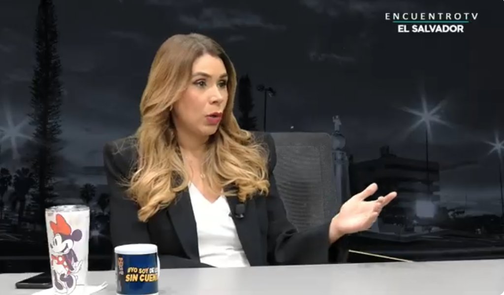 Eugenia Velásquez (@eugeniavelsquez) on Twitter photo "El salvadoreño no tiene por qué decidir entre tengo seguridad o tengo economía, tengo seguridad o tengo vivienda, tengo seguridad o tengo libertades. El salvadoreño debe tener seguridad y economía; seguridad y vivienda; seguridad y ser libre de expresar lo q quiere": <a href="/Villabull/">Marcela Villatoro</a> "El salvadoreño no tiene por qué decidir entre tengo seguridad o tengo economía, tengo seguridad o tengo vivienda, tengo seguridad o tengo libertades. El salvadoreño debe tener seguridad y economía; seguridad y vivienda; seguridad y ser libre de expresar lo q quiere": <a href="/Villabull/">Marcela Villatoro</a>