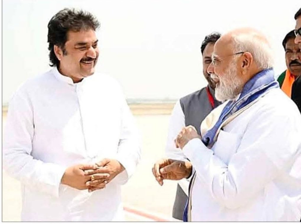 जब आपको हराने में लोग कोशिश करने की बजाय साजिश रचने लगे तो समझ लेना आपकी काबिलियत और लोकप्रियता अव्वल दर्जे की है ।
<a href="/biharibishnoi/">Biharilal Bishnoi</a> 
<a href="/bishnoikuldeep/">Kuldeep Bishnoi</a> ❤️