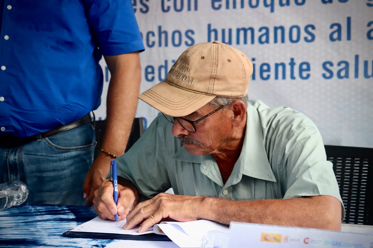 AECID El Salvador tweet media