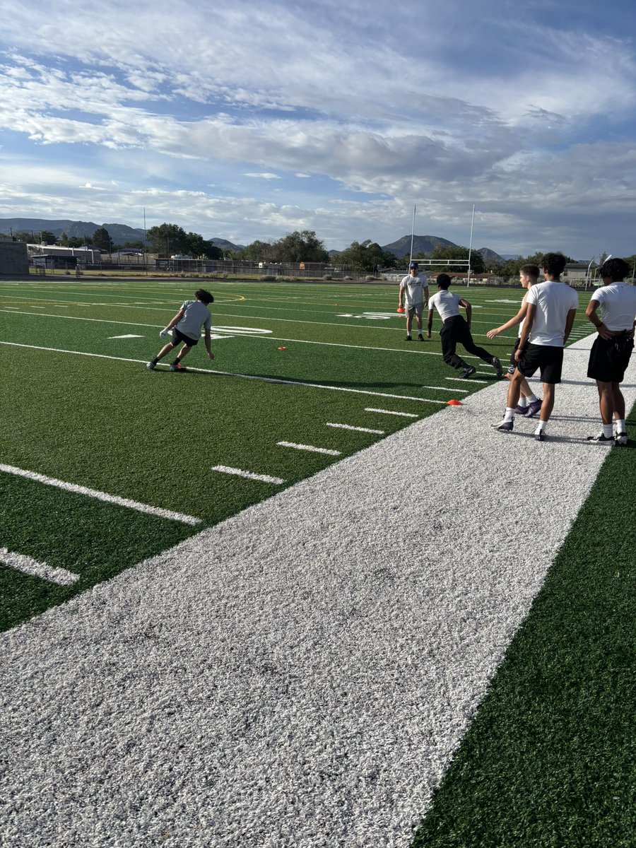 ManzanoFB's tweet image. 💪 Weight room.
🧠 Mental toughness.
🏈 Field work.
Manzano Football is stacking days and building something special.
#GrindSeason #MTXE #MonarchMentality