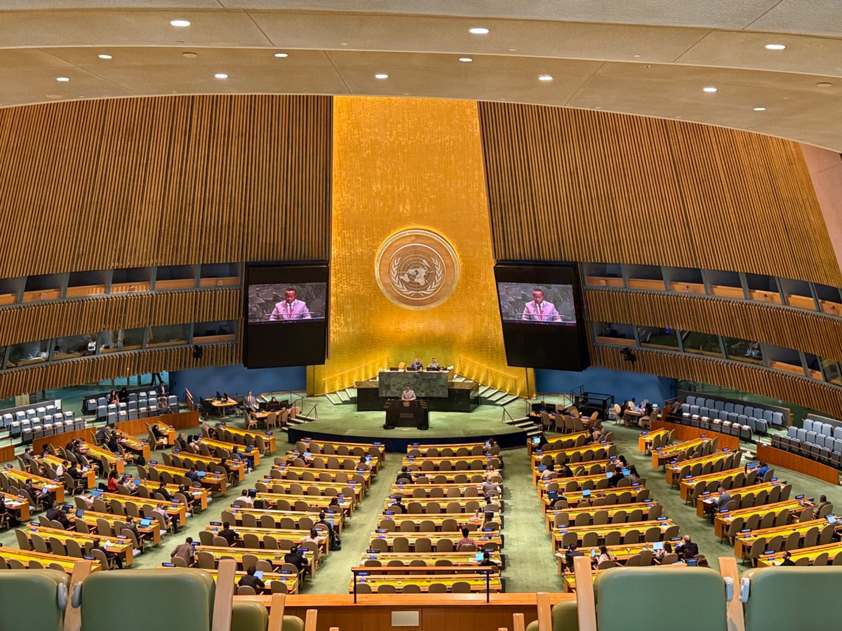 gab 📖 tweet media