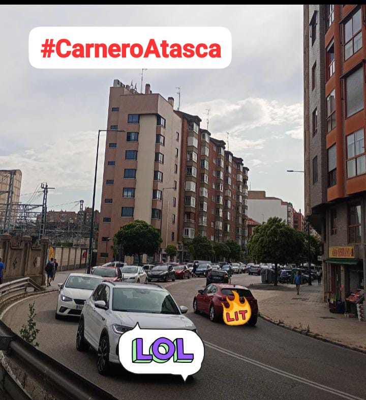 MiguelMartinK's tweet image. Atasco kilométrico en Puente Colgante, Recondo y más allá. ¿Dónde están los de #PuenteAtasca? Qué manera de torpedear el proyecto de hacer de #Valladolid un lugar más habitable. ¿Dónde ha quedado nuestro sentido común? ¡A disfrutar de la libertad del coche!