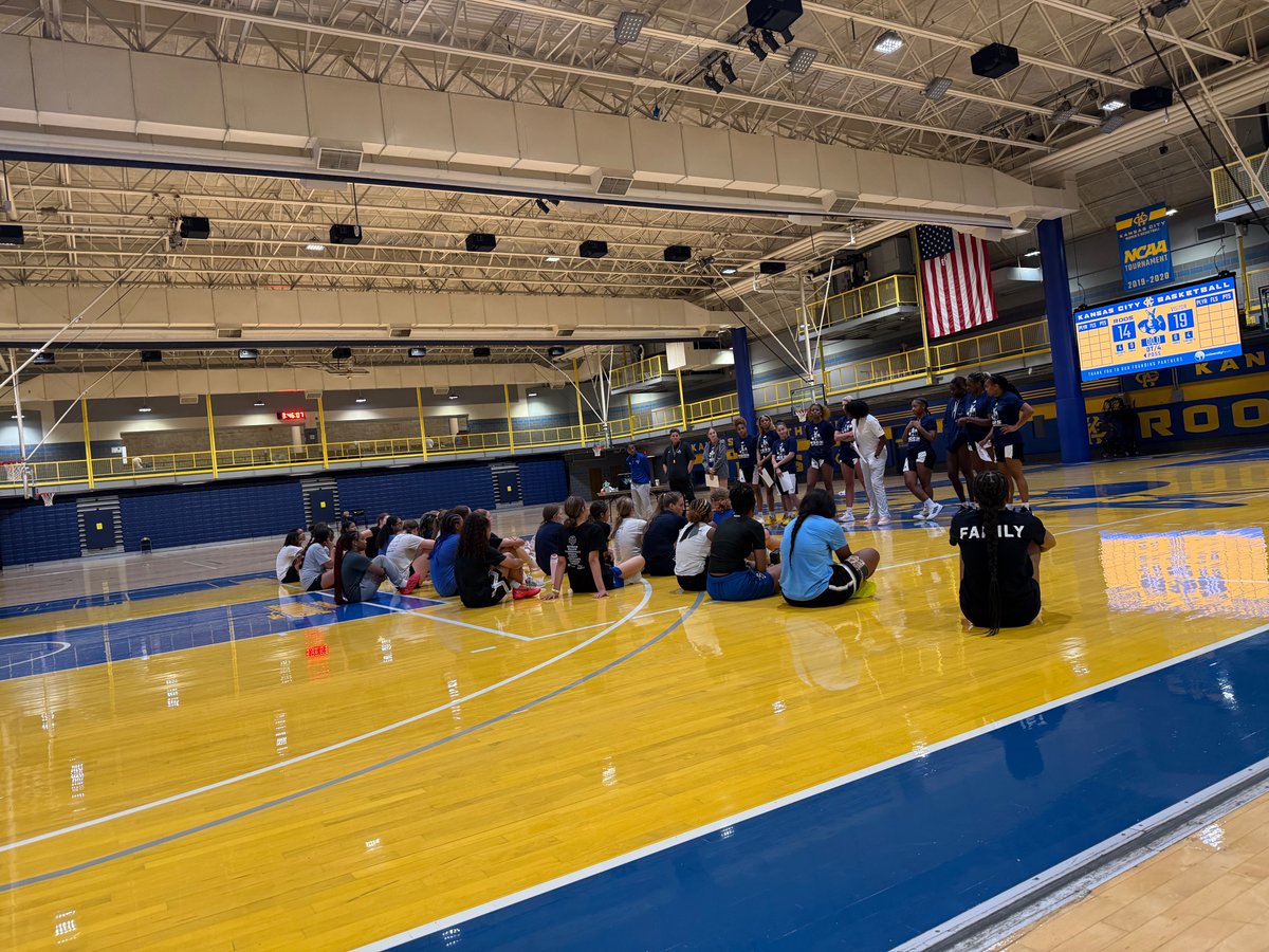 KCRoosWBB's tweet image. Camp Week was great! Huge thanks to our Lil Roos and Elite campers for bringing the fun, the energy, and ALL the good vibes!  And a big shoutout to the awesome parents and coaches for letting us spend the week with your players!

#FIREBACK #RooUp