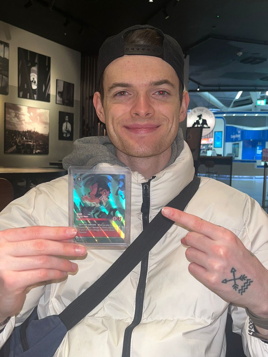 Just a little over 3 years ago, I began my content creation journey within card games.. and now I work within the TCG industry ✨

I just went through a really bad break up, and so I decided to pursue something new and focus my energy on that ⚡

I started to make videos (1/10)