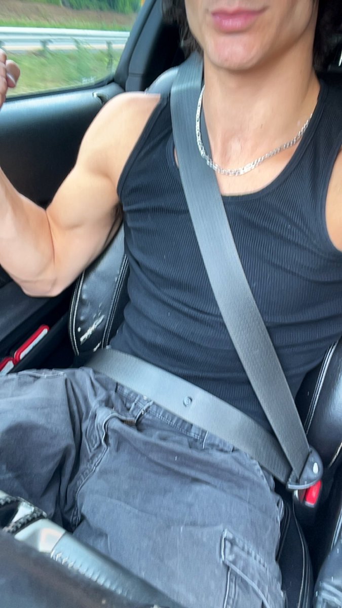 MasterSlaterX's tweet photo. Buckle Up and get in my dms rnow 🔒
#paypig #pit #costums #findom #alpha #tribute #worship #str8men #straightboys #finsub #cashcow #sugardaddy #armpit #muscles https://t.co/6dHGE6cqAH